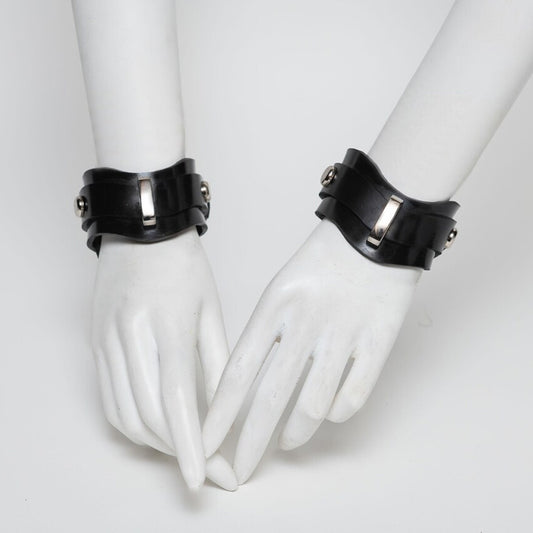 Novelia Shaped Cuff Set-The stockroom