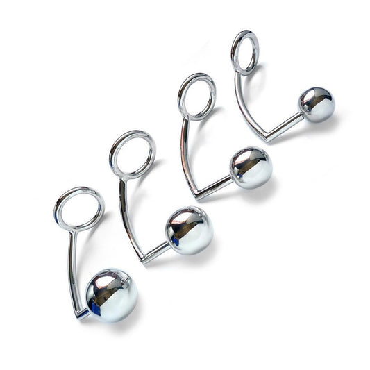 Four different-sized Trailer Hitch Echoes are displayed against a blank background from largest to smallest.