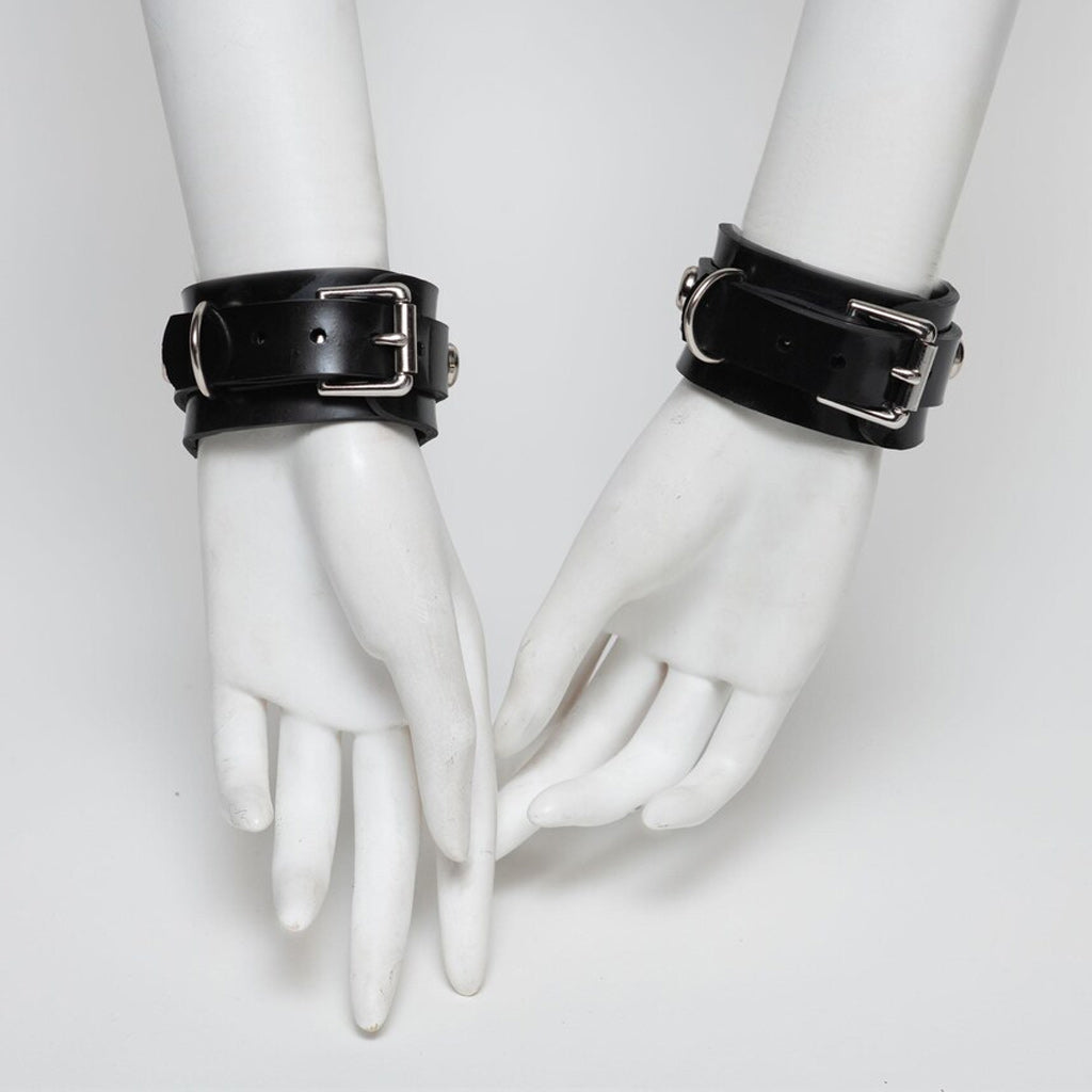 Novelia Shaped Cuff Set-The stockroom