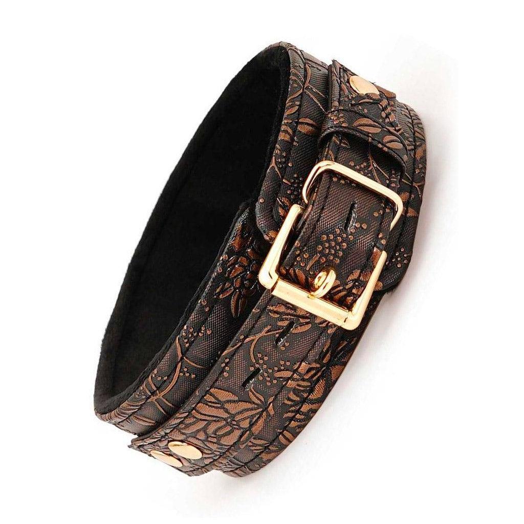 The Vegan Floral Collar With Faux Fur And Leash Set is displayed against a blank background.
